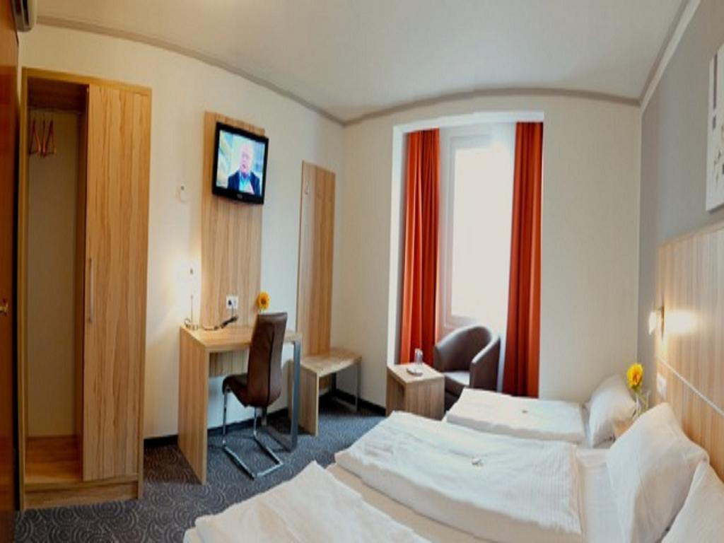 Hotel Am Schelztor Esslingen am Neckar Rom bilde