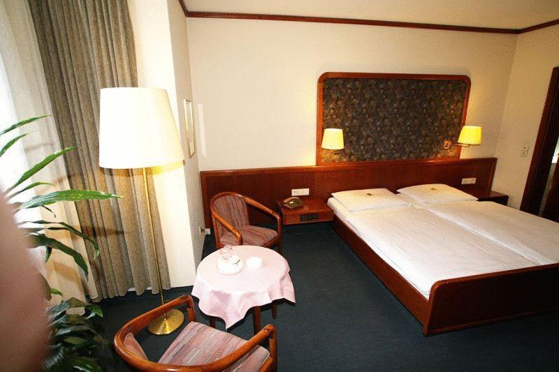 Hotel Am Schelztor Esslingen am Neckar Eksteriør bilde
