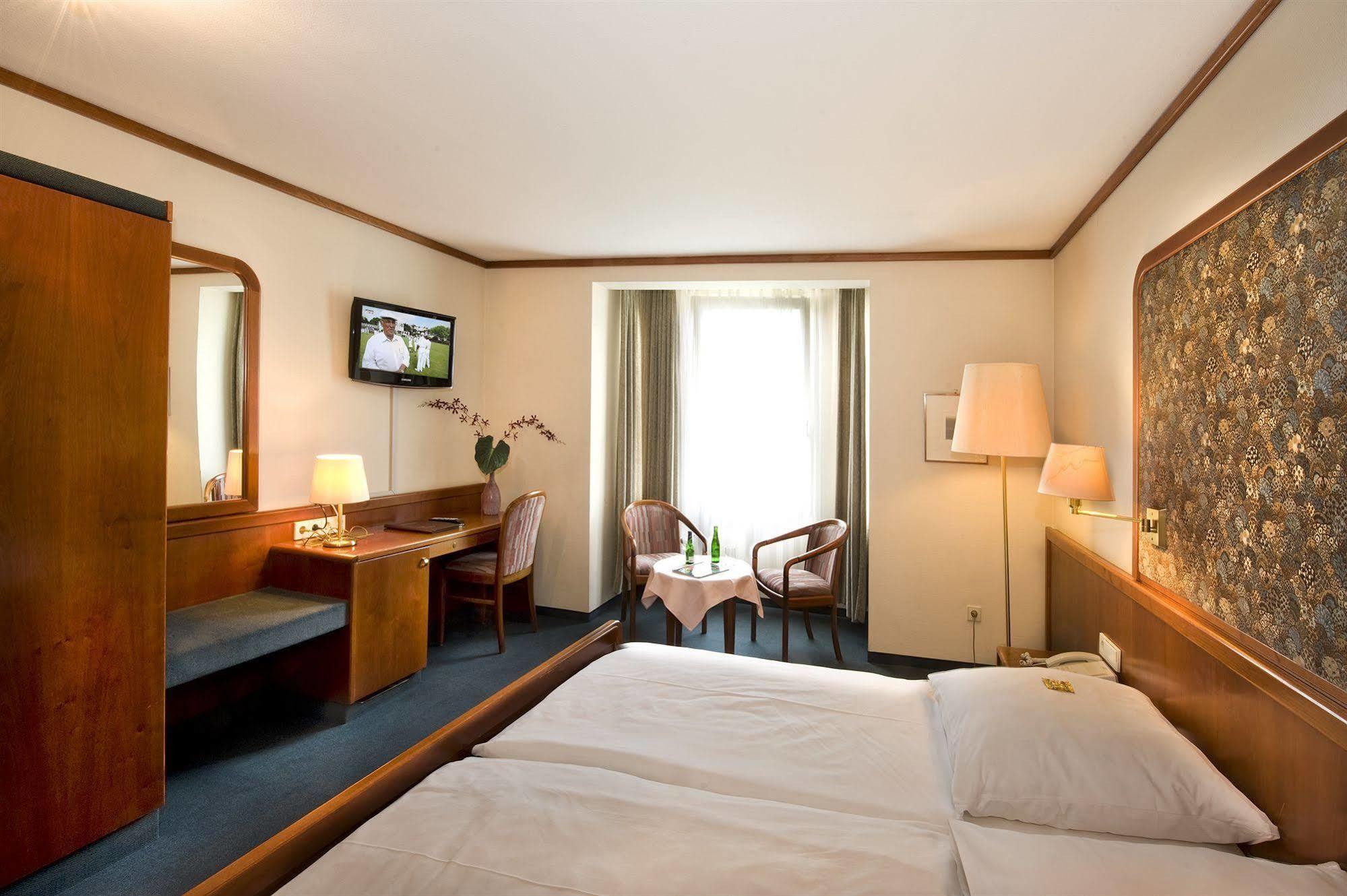 Hotel Am Schelztor Esslingen am Neckar Eksteriør bilde